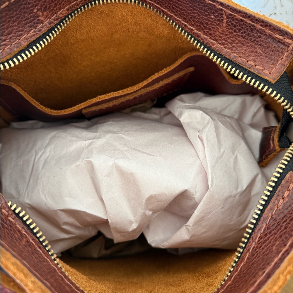 Portland Leather Nutmeg Triangle - Picture 9 of 10